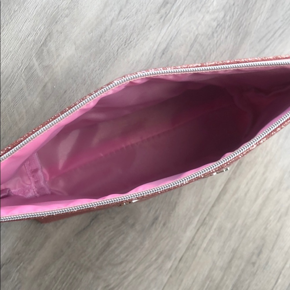 Never been used makeup bag - Picture 4 of 5